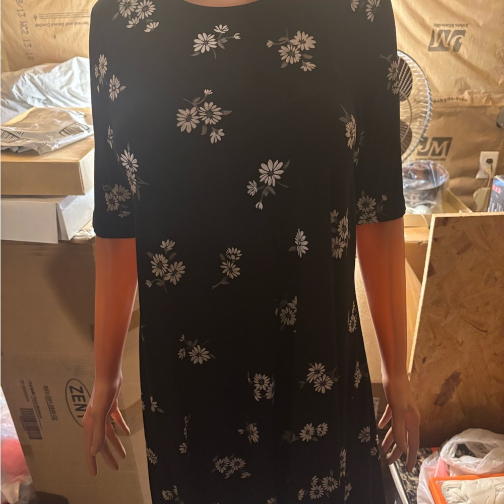 Women’s Old Navy Black Floral 3/4 Sleeve Dress Size M